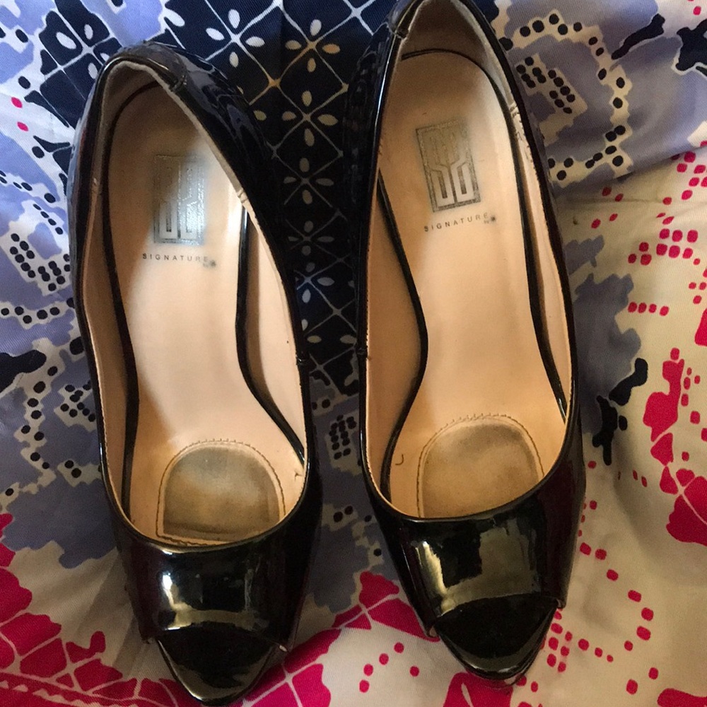 Signature black paten leather heels
